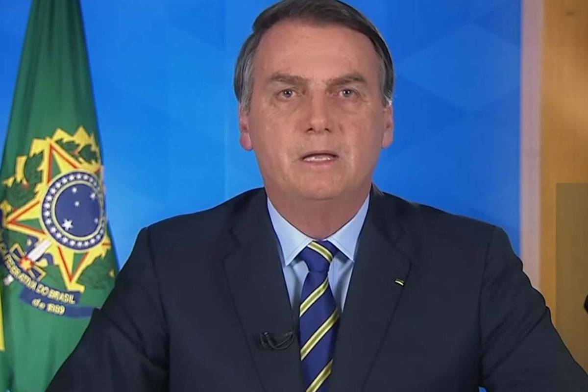 Horas após falar em pacto, Bolsonaro volta a criticar governadores e medidas de isolamento